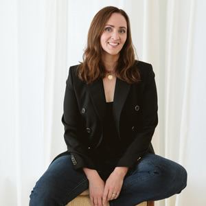 Kelly, co founder of Esthetics Pro Collective and licensed esthetician since 2004